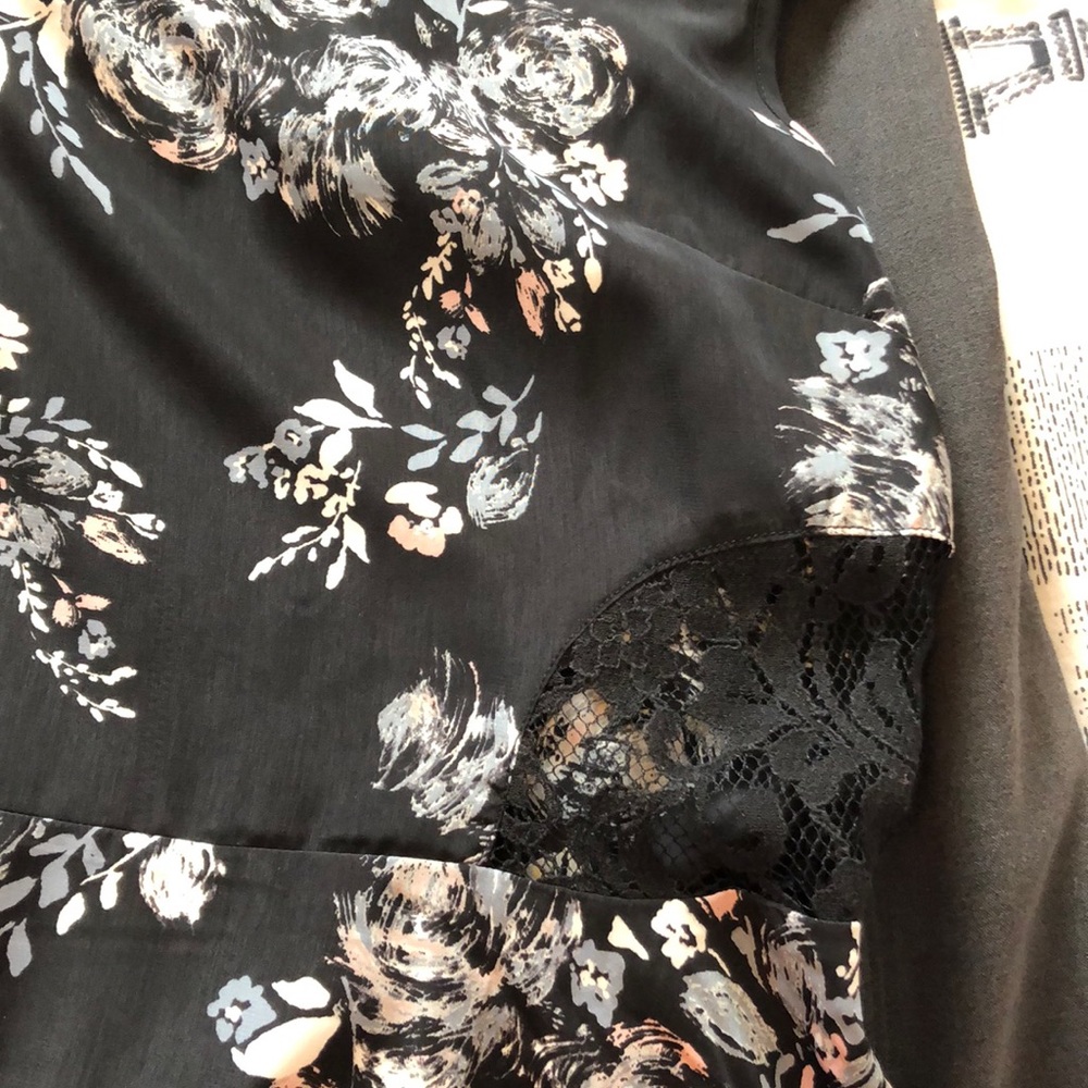 Dress - Picture 3 of 4